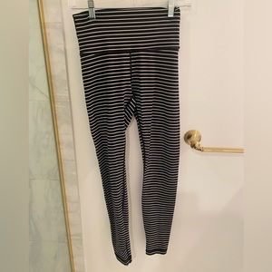 Lululemon Wunder Under High Rise Tight (28”, Size 6, black and white stripe)